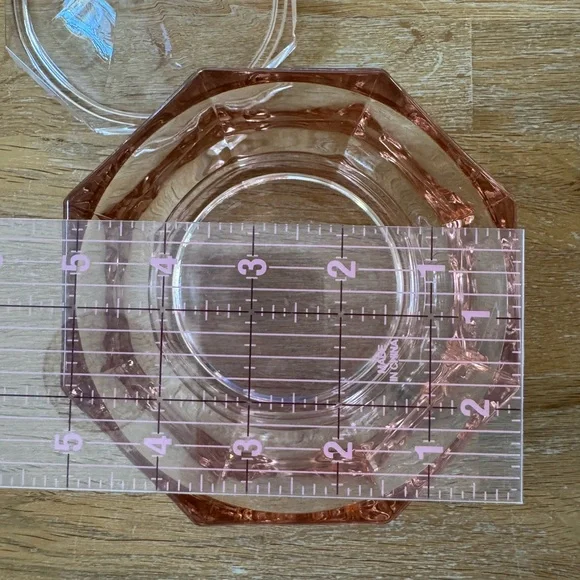 Vintage Pink Depression Glass Octagonal Covered Dish - Art Deco Candy Jar - Picture 3 of 7